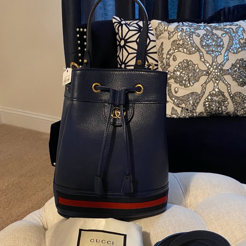 ✨SALE✨RESERVED!✨GUCCI✨NWT✨ALL LEATHER BUCKET BAG - Picture 16 of 16